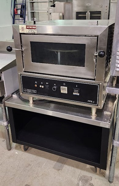 Electric countertop pizza oven