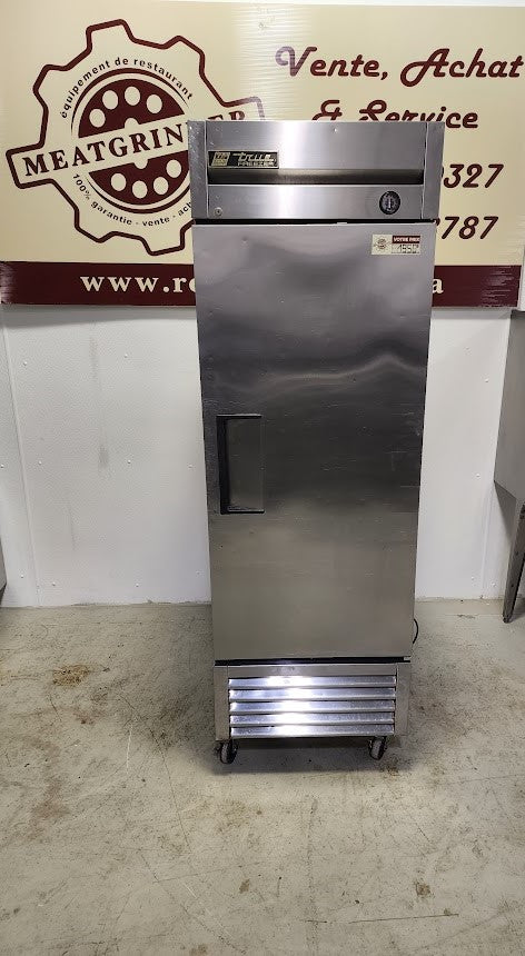 Reach-in solid swing door stainless steel freezer