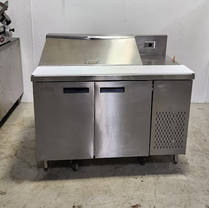 Double hinge door refrigerated electric salad prep table