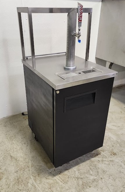 Single door kegerator beer dispenser