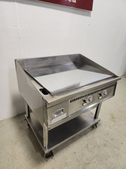 Keating 36x36 Front Trough Gas 36" MIRACLEAN Griddle