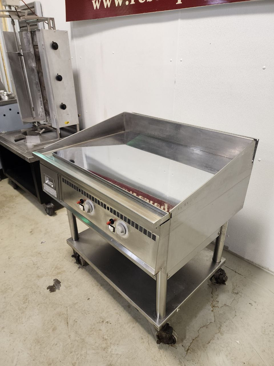 Keating 36x36 Front Trough Gas 36" MIRACLEAN Griddle