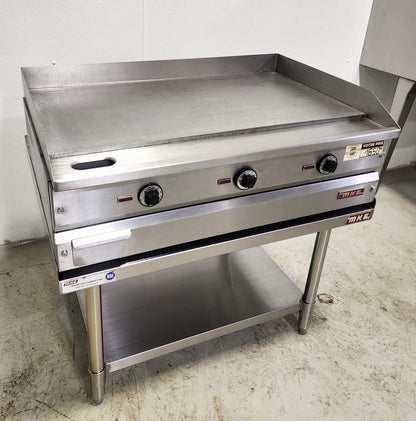 Commercial countertop electric griddle W36"